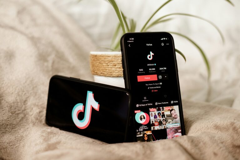 collabstr 0Vk7HEjWLDE unsplash
